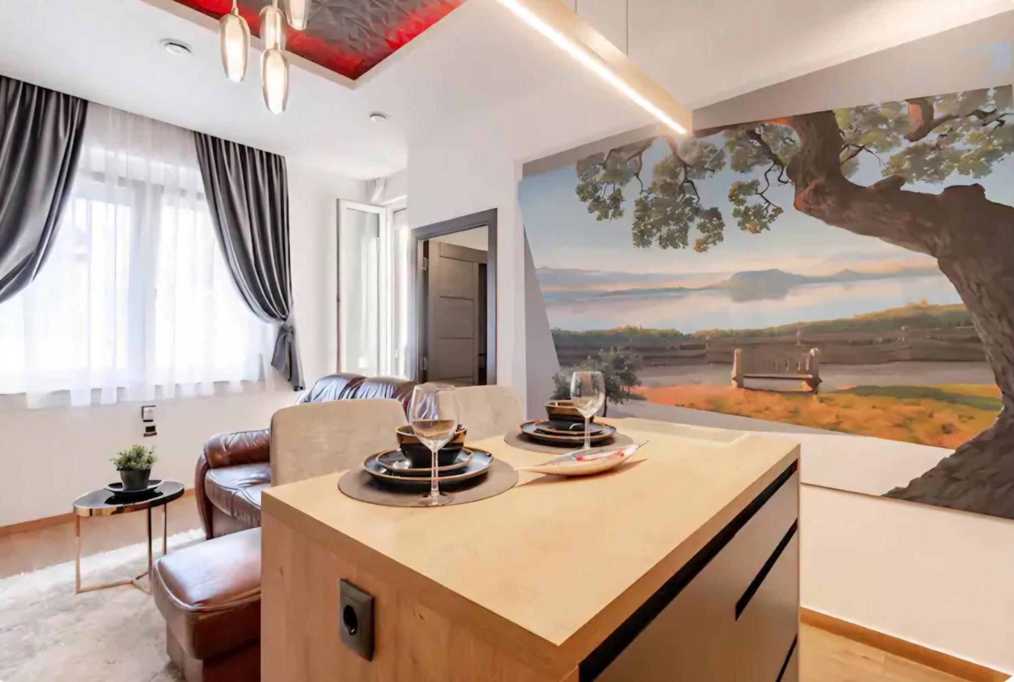 Elite Place, Budapest